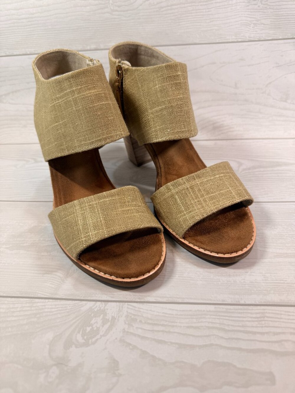 TOMS Majorca Gold Woven Cutout Block Heel Sandals Size 8